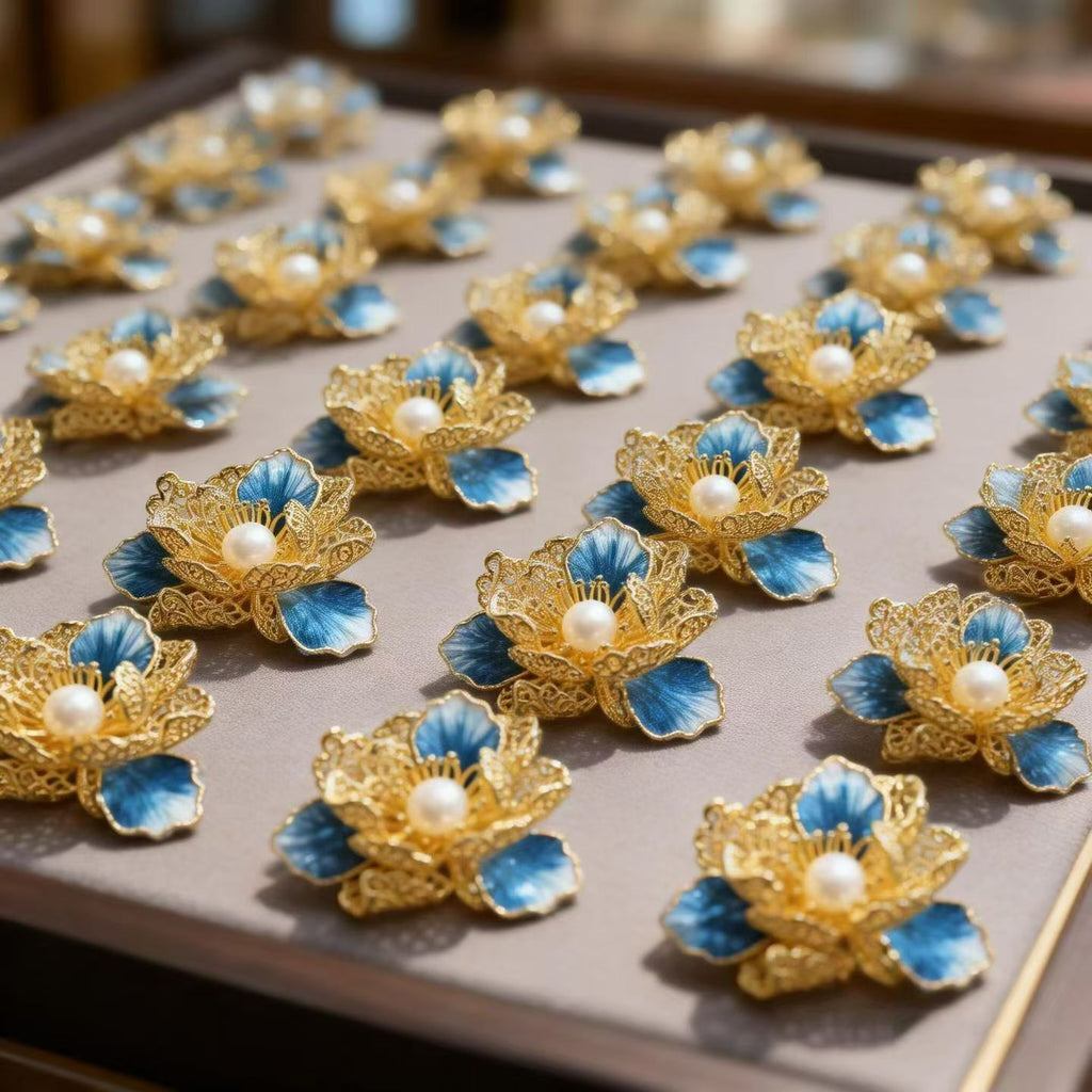 Floral brooch