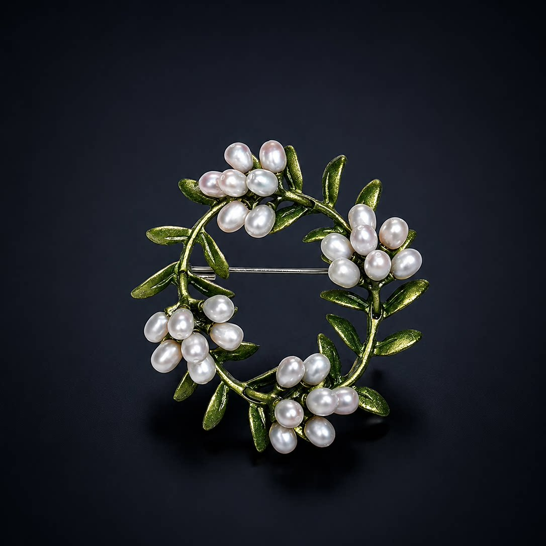 Olive Wreath Pearl Brooch