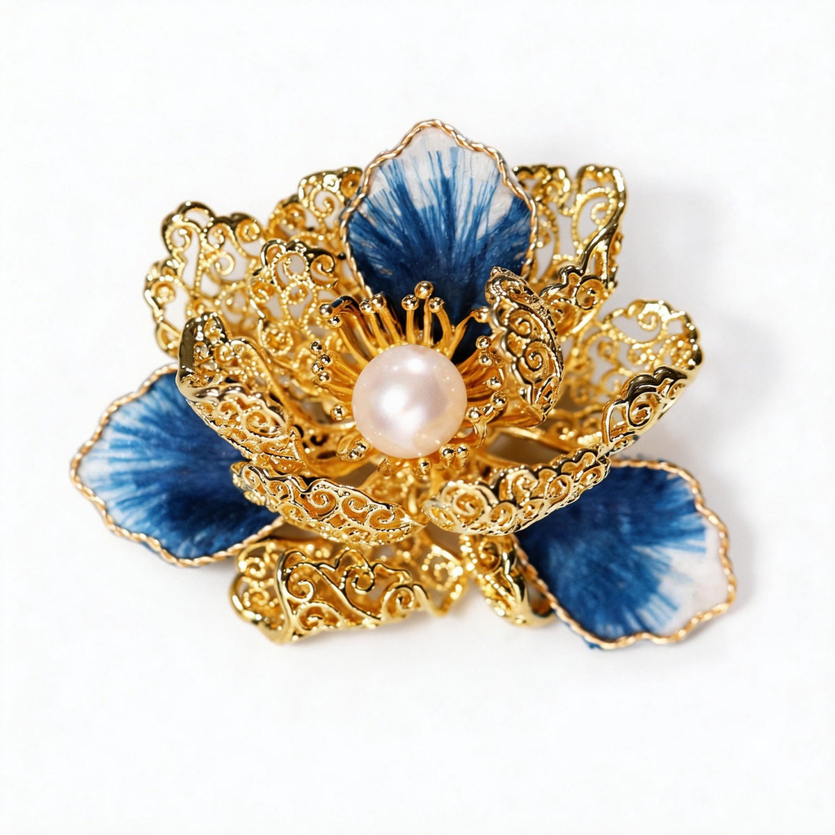 Floral brooch